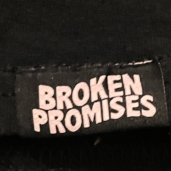 Broken Promises / Santa Cruz - Men’s Medium - Black Long-sleeve Skate Shirt - - Picture 7 of 10